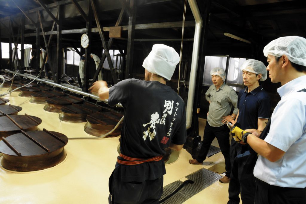 【檜原村じゃがいも焼酎】
計画に関連する先進地を視察